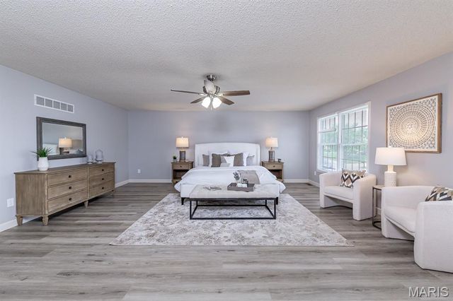 2339 Hidden Deer Drive, O'fallon, MO 63368
