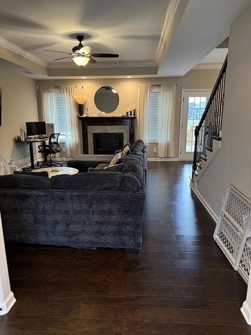 206 Elwell Rd, Clarksville, TN 37042