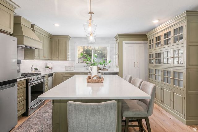 3636 E MACINTOSH LN, Cottonwood Heights, UT 84121