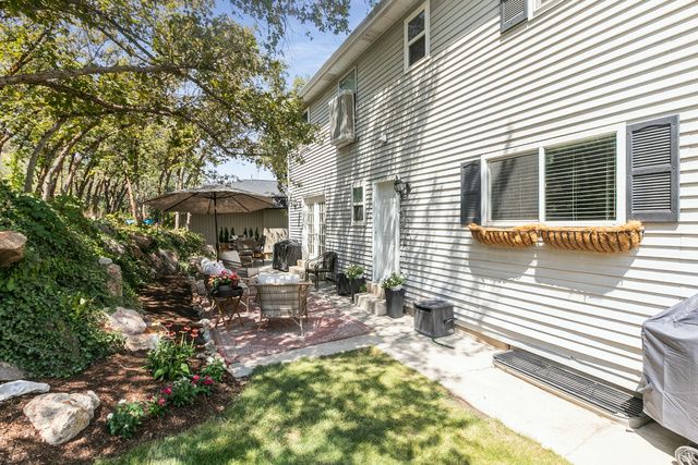 3636 E MACINTOSH LN, Cottonwood Heights, UT 84121