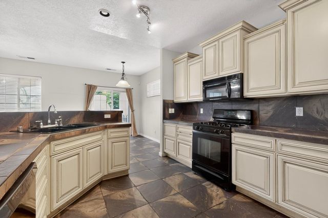 2904 River Willow Trail NW, Albuquerque, NM 87120