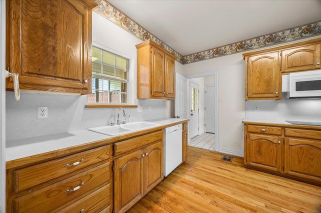 10495 Holly Creek Road, Terrell, TX 75160