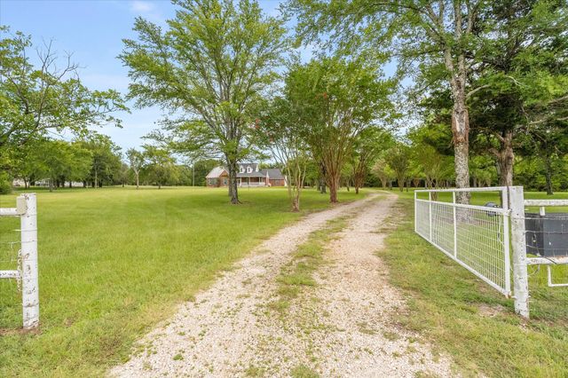 10495 Holly Creek Road, Terrell, TX 75160