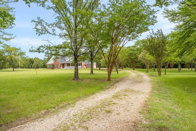 10495 Holly Creek Road, Terrell, TX 75160