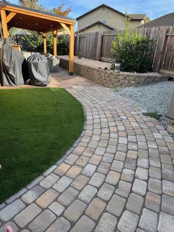 2171 Spruce Drive, Hollister, CA 95023