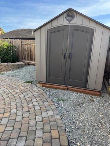 2171 Spruce Drive, Hollister, CA 95023