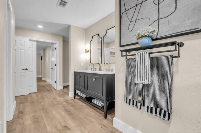 7114 Charred Pine Drive, Magnolia, TX 77354