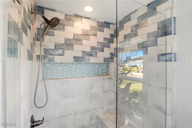 4306 NE 20th PL, Cape Coral, FL 33909