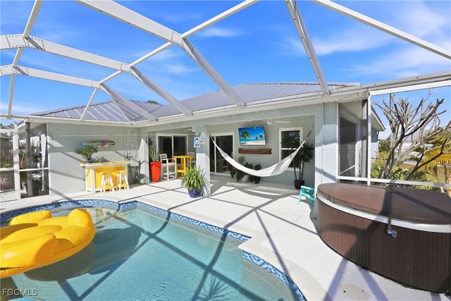 4306 NE 20th PL, Cape Coral, FL 33909