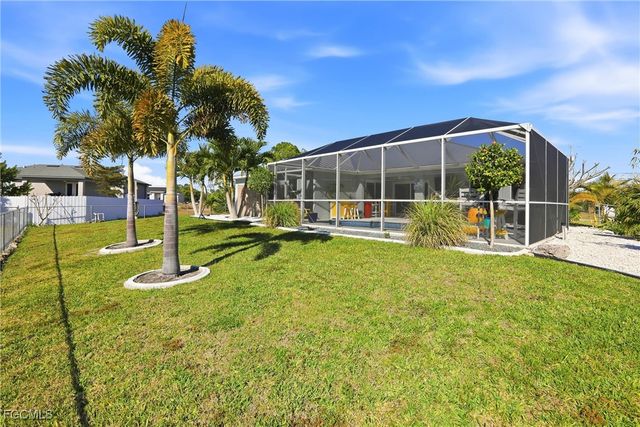 4306 NE 20th PL, Cape Coral, FL 33909
