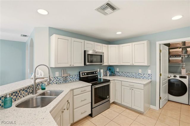 4306 NE 20th PL, Cape Coral, FL 33909