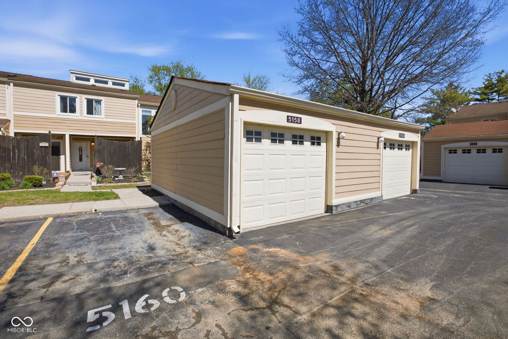 5158 Coppertree Lane, Avon, IN 46123