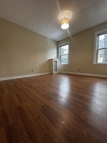 558 Main St 1, Medford, MA 02155