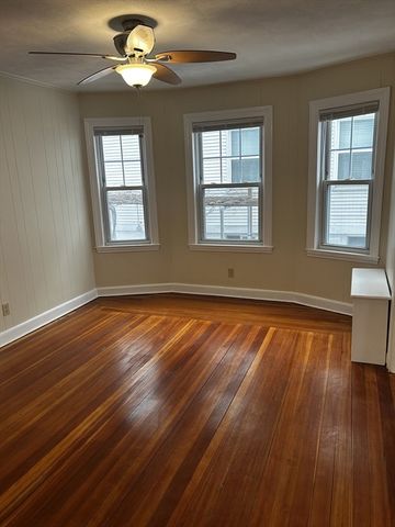 558 Main St 1, Medford, MA 02155