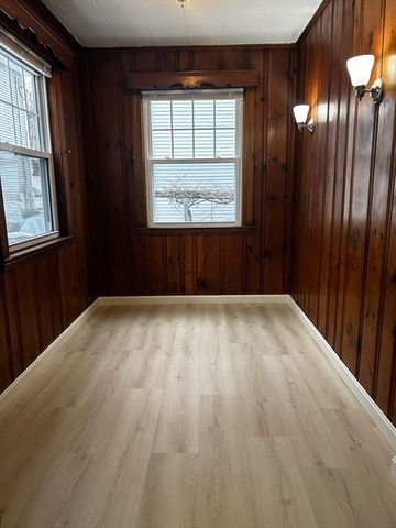 558 Main St 1, Medford, MA 02155