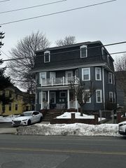 558 Main St 1, Medford, MA 02155