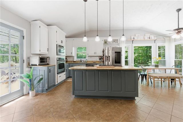 860 Oakdale Road, Canton, GA 30114
