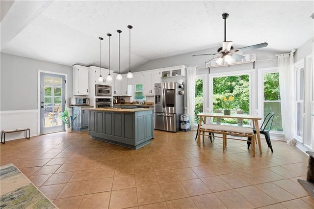 860 Oakdale Road, Canton, GA 30114