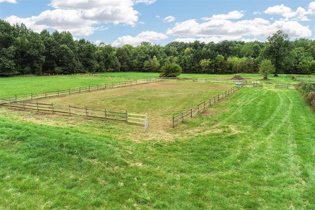 3605 White Tail Trail, Holly, MI 48442