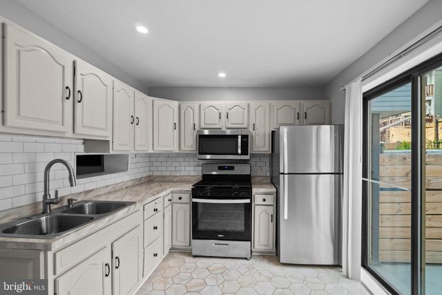 3404 MUELLER ST, Baltimore, MD 21224