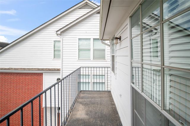 4431 Castle Court, Houston, TX 77006