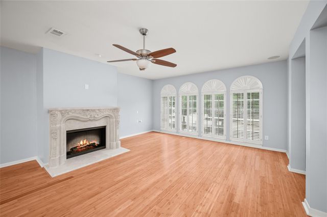 4431 Castle Court, Houston, TX 77006