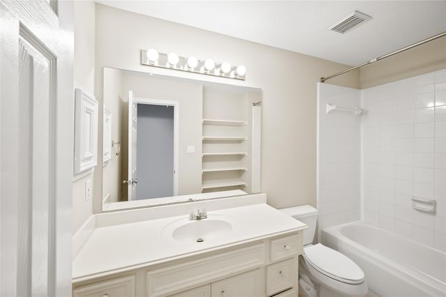 4431 Castle Court, Houston, TX 77006