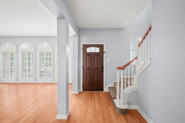 4431 Castle Court, Houston, TX 77006