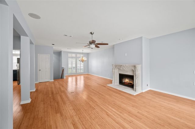 4431 Castle Court, Houston, TX 77006