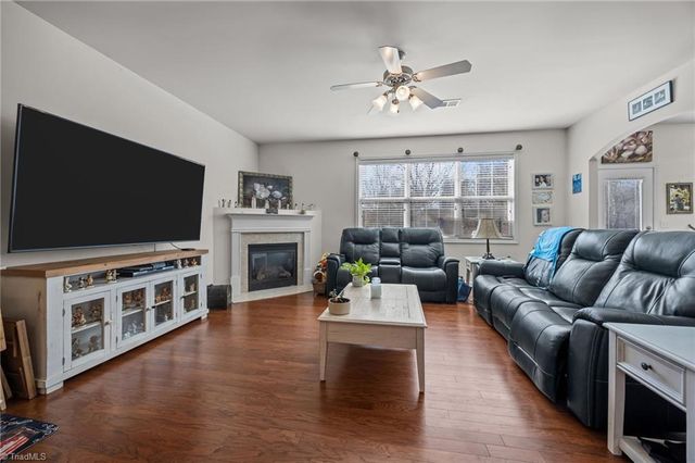 3792 Filton Drive, Greensboro, NC 27406