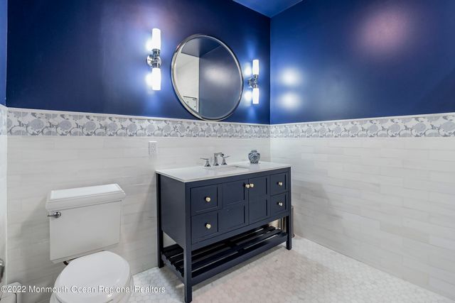 28 Twinlights Terrace, Highlands, NJ 07732