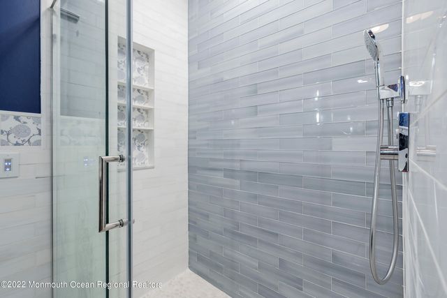 28 Twinlights Terrace, Highlands, NJ 07732