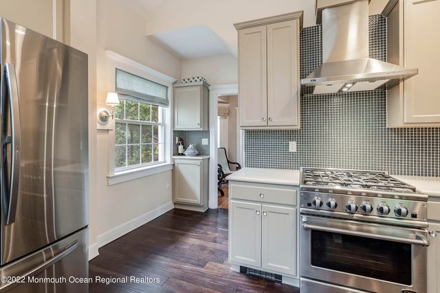28 Twinlights Terrace, Highlands, NJ 07732
