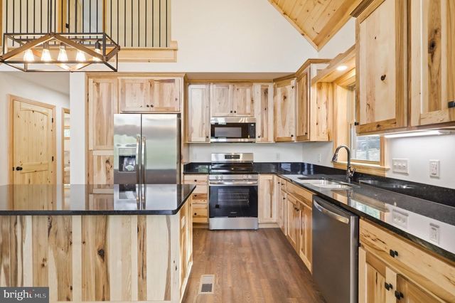 45 LINCOLN TRAIL, Berkeley Springs, WV 25411