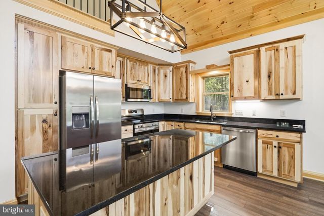 45 LINCOLN TRAIL, Berkeley Springs, WV 25411