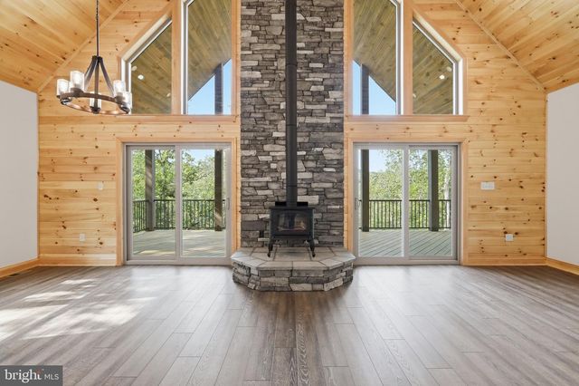 45 LINCOLN TRAIL, Berkeley Springs, WV 25411
