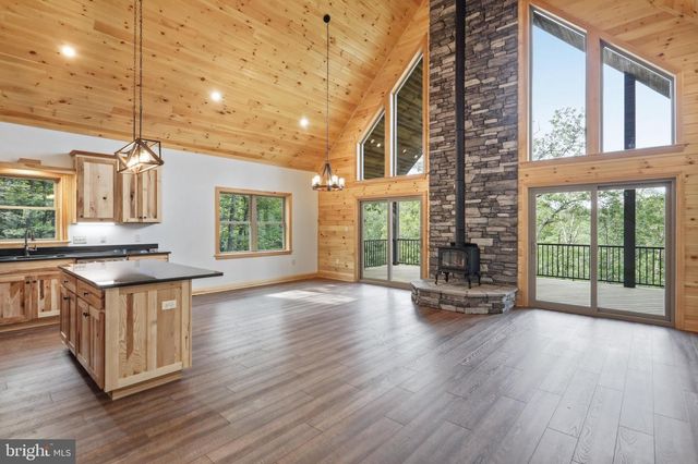 45 LINCOLN TRAIL, Berkeley Springs, WV 25411