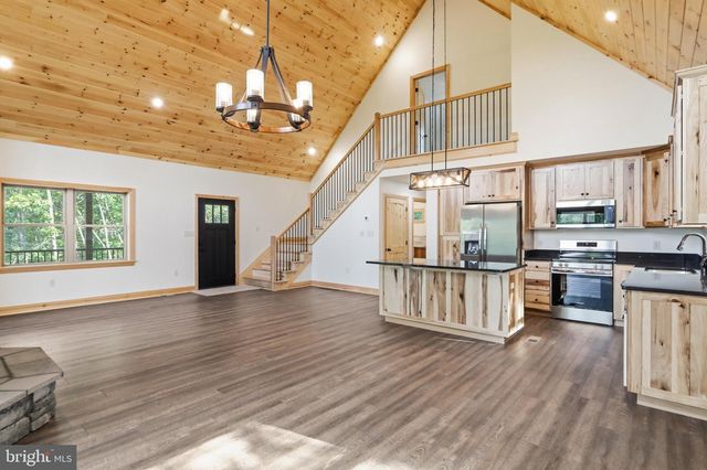 45 LINCOLN TRAIL, Berkeley Springs, WV 25411