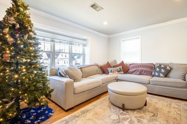 221 Neponset Ave 2, Boston, MA 02122