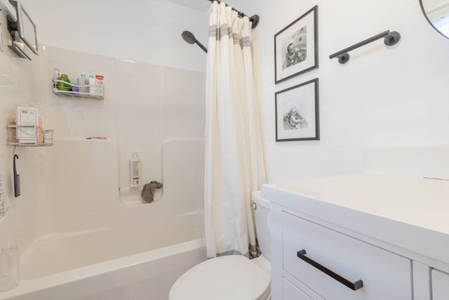 221 Neponset Ave 2, Boston, MA 02122