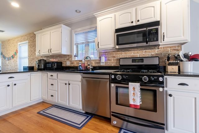 221 Neponset Ave 2, Boston, MA 02122