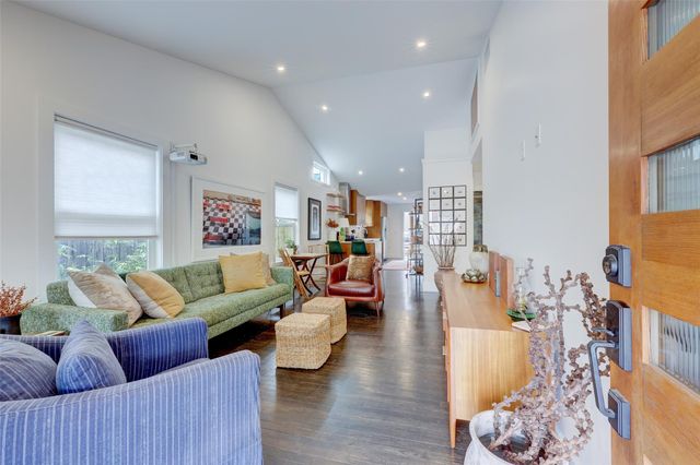 2306 Santa Maria ST, Austin, TX 78702