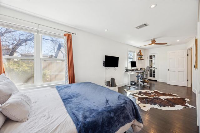 2306 Santa Maria ST, Austin, TX 78702