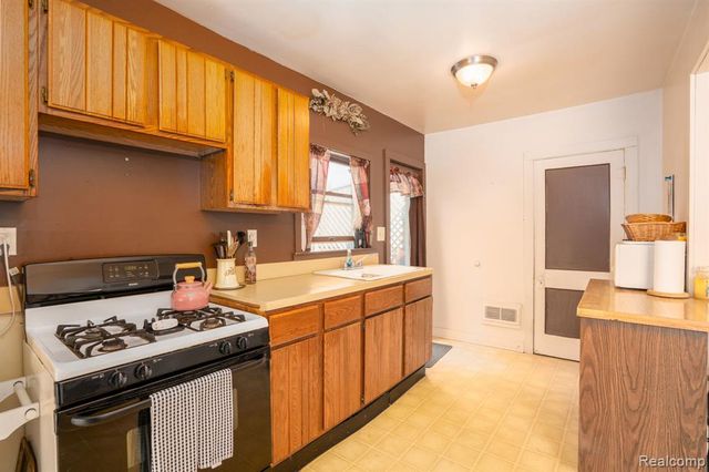 6248 Waldon Road, Clarkston, MI 48346
