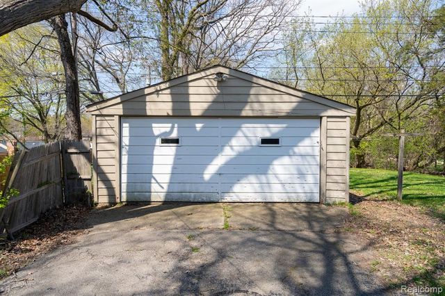 6248 Waldon Road, Clarkston, MI 48346