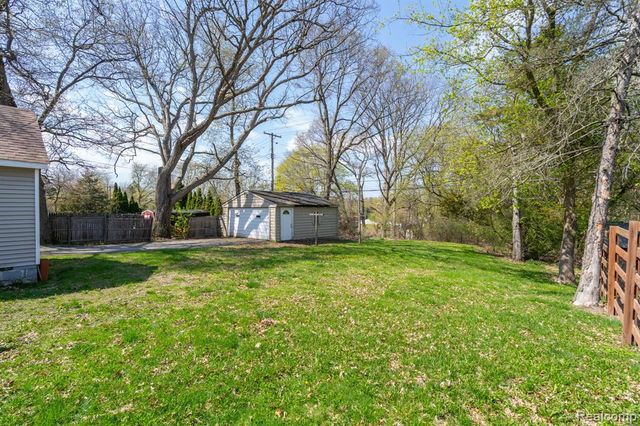 6248 Waldon Road, Clarkston, MI 48346