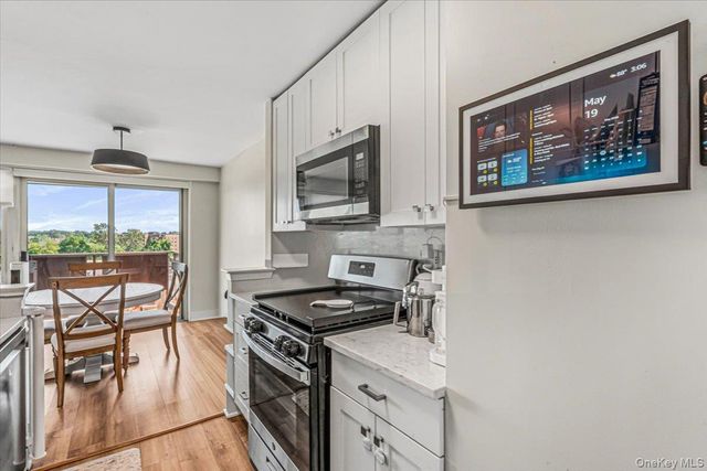 18-15 215th Street 5N, Bayside, NY 11360