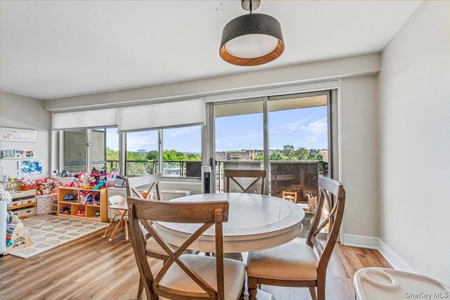 18-15 215th Street 5N, Bayside, NY 11360