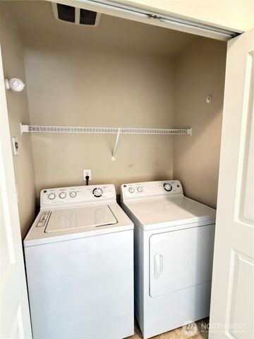 990 42nd Court NE, Auburn, WA 98002