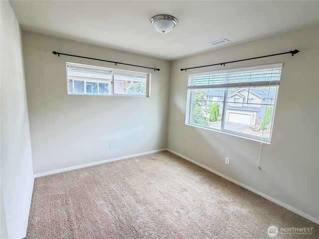990 42nd Court NE, Auburn, WA 98002